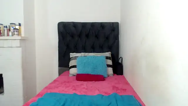 MissLola026 online show from January 2026 01:38:01 PM