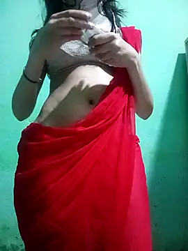 Hornyme18 online show from October 2025 05:04:01 PM