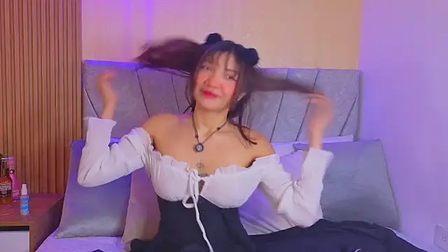 Snapshot of celeste_collins_ chatting on March 2026 03:40:01 AM celeste collins online show from March 2026 03:40:01 AM