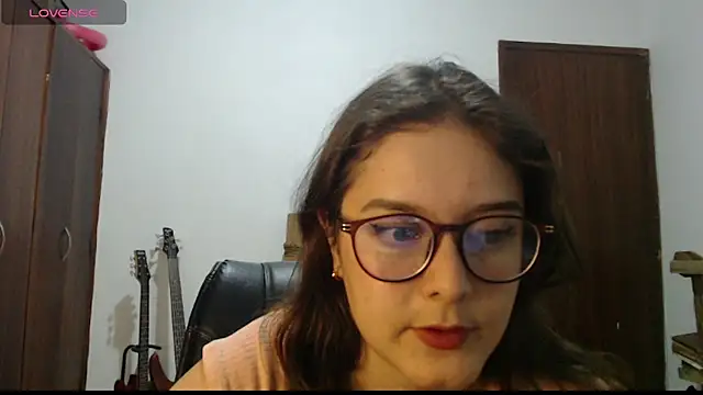 Snapshot of CarlaLorez chatting on April 2026 01:58:01 AM CarlaLorez online show from April 2026 01:58:01 AM