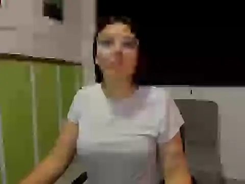 Snapshot of allison_mc chatting on February 2026 07:07:01 PM allison mc online show from February 2026 07:07:01 PM