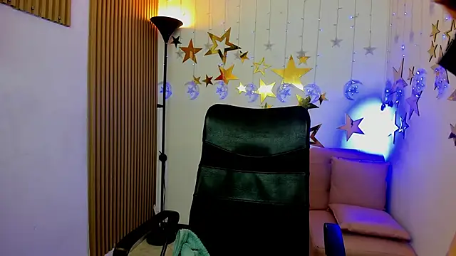 Snapshot of allison_mc chatting on February 2026 01:06:01 PM allison mc online show from February 2026 01:06:01 PM