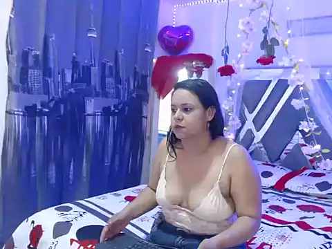 Snapshot of NicoleLerman chatting on October 2025 07:00:01 PM NicoleLerman online show from October 2025 07:00:01 PM