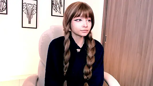 EmuOtori online show from October 2025 03:10:01 PM