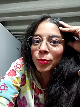 Eloisa smith online show from October 2025 05:26:02 AM