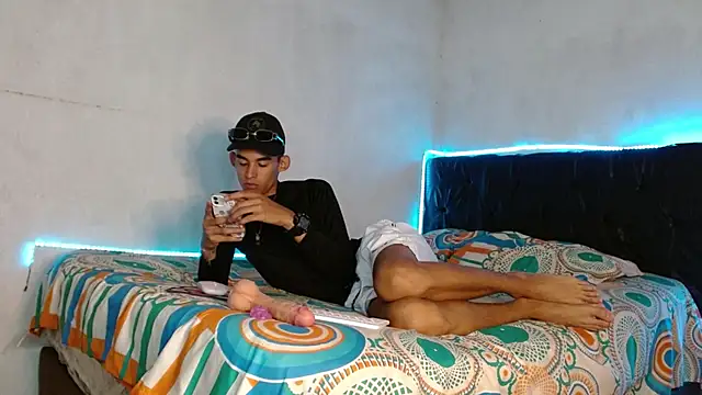 Paulosex12 online show from October 2025 06:25:01 AM