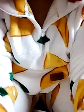 Snapshot of Mar-wa_1 chatting on November 2025 02:38:01 PM Mar-wa 1 online show from November 2025 02:38:01 PM