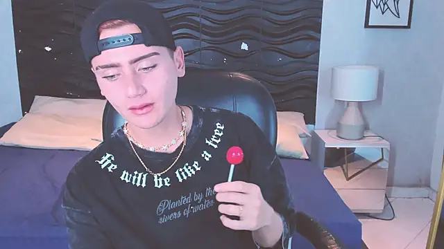 Alex Millerss online show from December 2025 12:38:02 AM