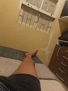 Snapshot of Merlin2310 chatting on December 2025 05:04:02 AM Merlin2310 online show from December 2025 05:04:02 AM