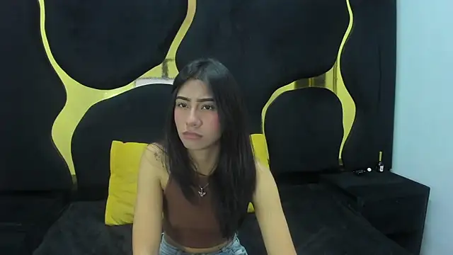 Mia clark18 online show from October 2025 05:02:02 PM