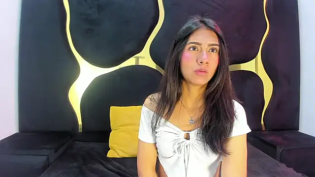 Mia clark18 online show from November 2025 04:18:01 PM