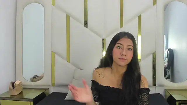 Mia clark18 online show from November 2025 04:22:02 PM