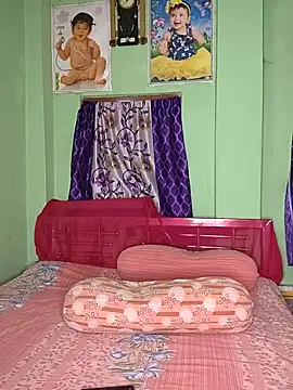 Snapshot of MAGGO-11 chatting on November 2025 06:29:01 PM MAGGO-11 online show from November 2025 06:29:01 PM