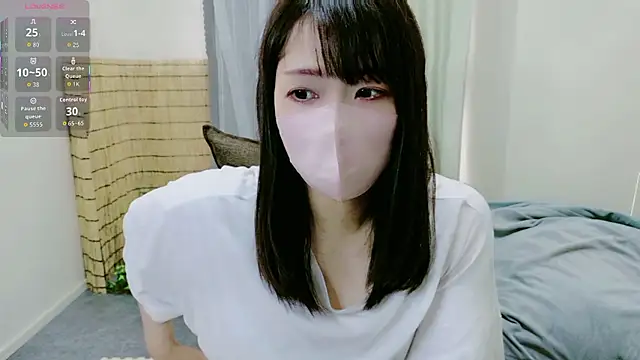 Natsumi-chan online show from October 2025 03:28:02 AM