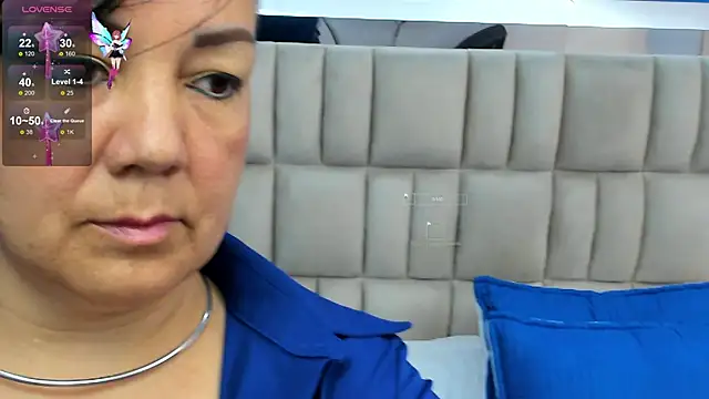 tania reyes  online show from October 2025 02:44:01 AM