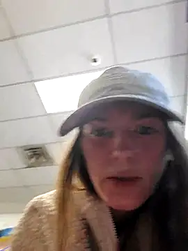 Cassaroll333 online show from November 2025 03:35:01 PM