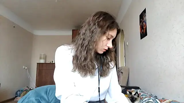 Snapshot of MiaLovelyOne chatting on October 2025 08:12:01 AM MiaLovelyOne online show from October 2025 08:12:01 AM