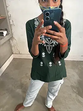 Snapshot of Rani_hot2 chatting on October 2025 06:49:01 AM Rani hot2 online show from October 2025 06:49:01 AM