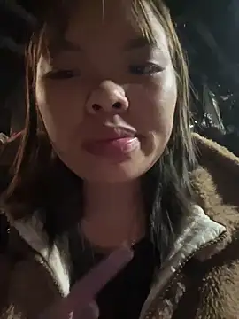 hello-cute online show from December 2025 02:28:01 AM