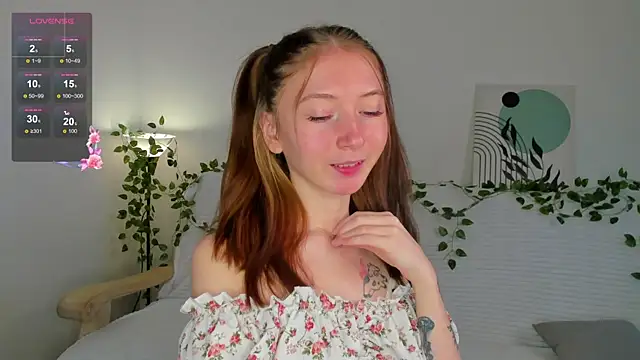 Snapshot of try_love_ chatting on December 2025 08:08:02 AM try love online show from December 2025 08:08:02 AM