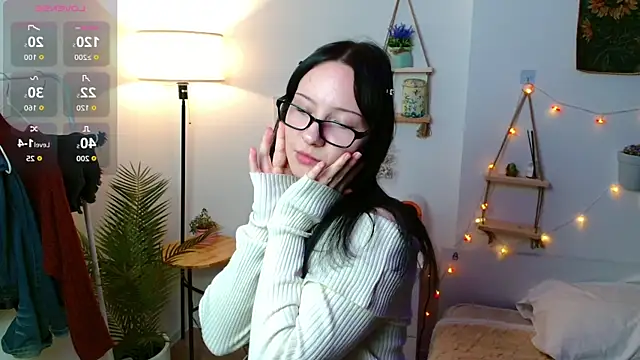 Kira2Kiss online show from November 2025 07:45:01 PM