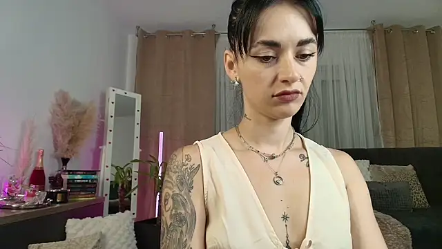 JacquelineHex online show from July 2026 02:13:02 AM