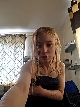 Snapshot of cinnamon-xx chatting on May 2026 12:48:01 PM cinnamon-xx online show from May 2026 12:48:01 PM
