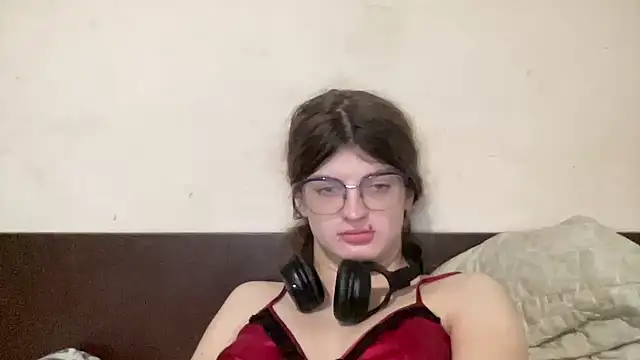 Snapshot of NikaXZimax chatting on November 2025 09:41:01 AM NikaXZimax online show from November 2025 09:41:01 AM