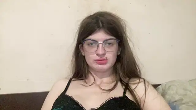 Snapshot of NikaXZimax chatting on November 2025 08:40:01 AM NikaXZimax online show from November 2025 08:40:01 AM