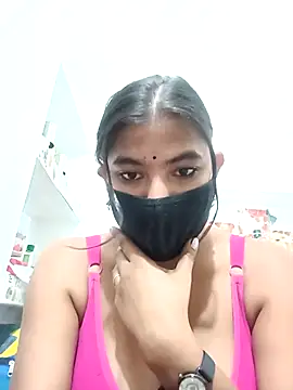 Hot radhaji online show from November 2025 05:13:02 PM