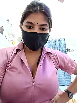 Snapshot of Hot_radhaji chatting on April 2026 04:02:02 PM Hot radhaji online show from April 2026 04:02:02 PM