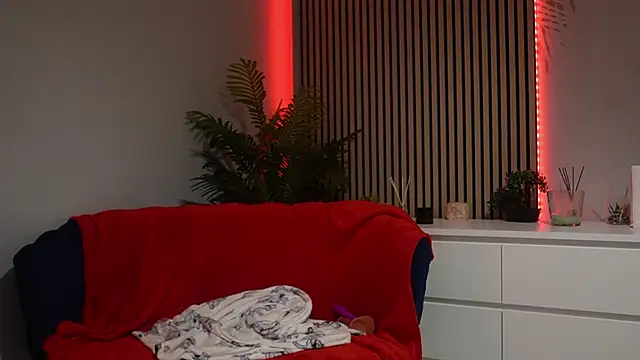 TinyVixen  online show from October 2025 04:02:02 AM