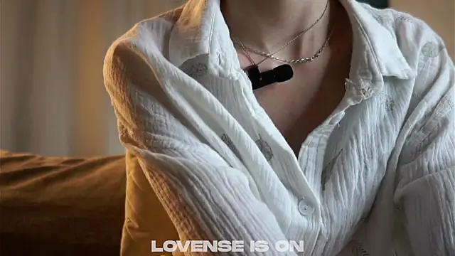 Snapshot of MarcyFrazee chatting on October 2025 04:02:02 AM MarcyFrazee online show from October 2025 04:02:02 AM