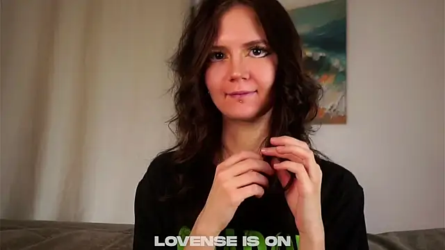 Snapshot of MarcyFrazee chatting on November 2025 01:48:02 AM MarcyFrazee online show from November 2025 01:48:02 AM