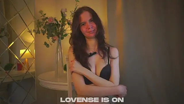 Snapshot of MarcyFrazee chatting on December 2025 03:23:01 AM MarcyFrazee online show from December 2025 03:23:01 AM