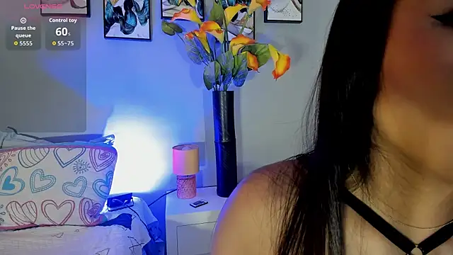 Jenn W online show from October 2025 12:06:01 PM