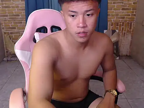 Snapshot of ur_naughtyboy_patrick chatting on March 2026 01:04:02 PM ur naughtyboy patrick online show from March 2026 01:04:02 PM