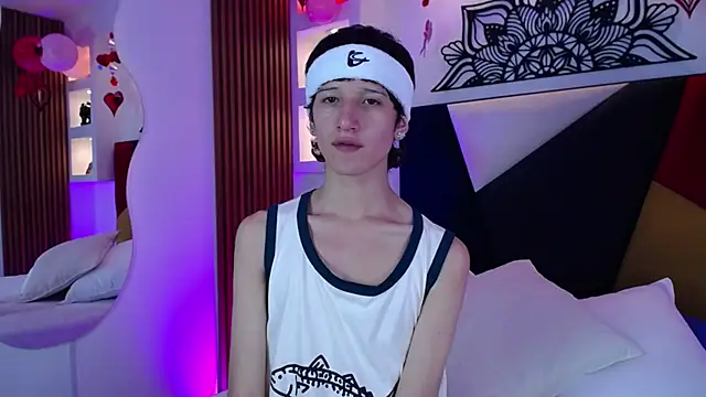 Emo Boy  online show from February 2026 08:15:01 PM