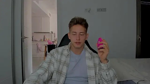 Snapshot of find0m_master chatting on March 2026 03:18:01 PM find0m master online show from March 2026 03:18:01 PM