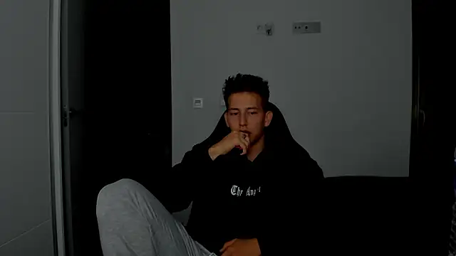 Snapshot of find0m_master chatting on March 2026 10:04:02 PM find0m master online show from March 2026 10:04:02 PM