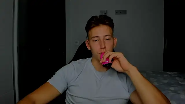 Snapshot of find0m_master chatting on March 2026 12:59:01 AM find0m master online show from March 2026 12:59:01 AM