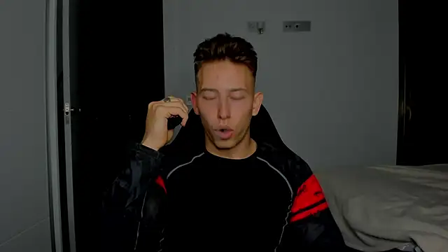 Snapshot of find0m_master chatting on March 2026 07:46:02 PM find0m master online show from March 2026 07:46:02 PM