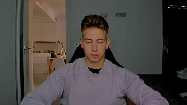 Snapshot of find0m_master chatting on March 2026 11:32:01 AM find0m master online show from March 2026 11:32:01 AM