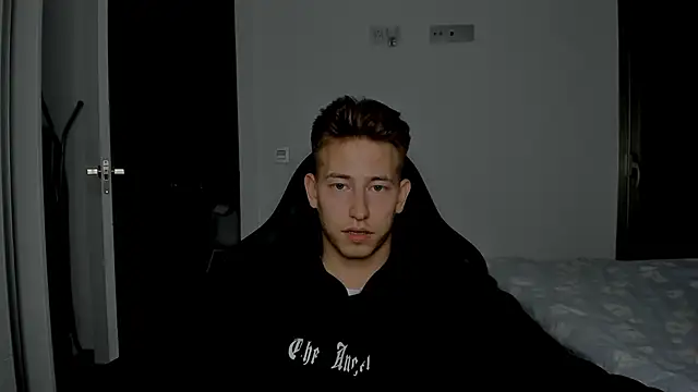 Snapshot of find0m_master chatting on April 2026 06:41:01 PM find0m master online show from April 2026 06:41:01 PM