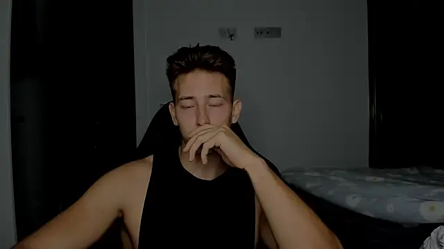 Snapshot of find0m_master chatting on April 2026 06:45:01 PM find0m master online show from April 2026 06:45:01 PM