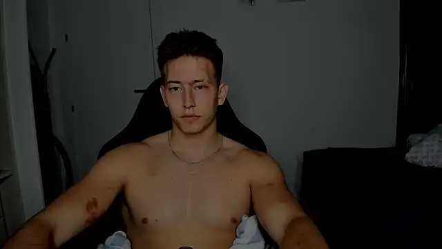 Snapshot of find0m_master chatting on April 2026 10:43:01 PM find0m master online show from April 2026 10:43:01 PM