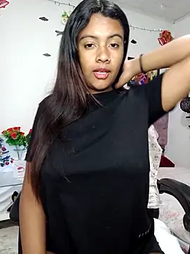 vannesitha25 online show from December 2025 03:17:01 PM