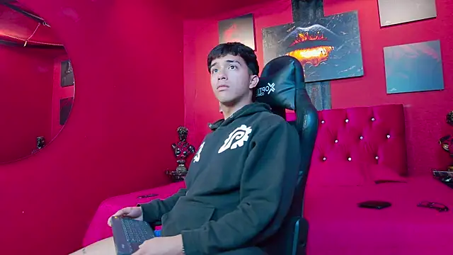 Stefano Calle online show from December 2025 07:31:02 PM