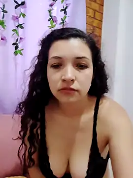 Miacollins12 online show from October 2025 02:07:01 PM