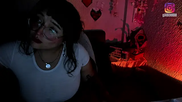 Snapshot of Emilycollei chatting on March 2026 05:24:01 AM Emilycollei online show from March 2026 05:24:01 AM